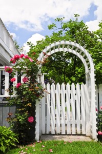 Why Using a Fence Repair Contractor in Nassau County is Beneficial