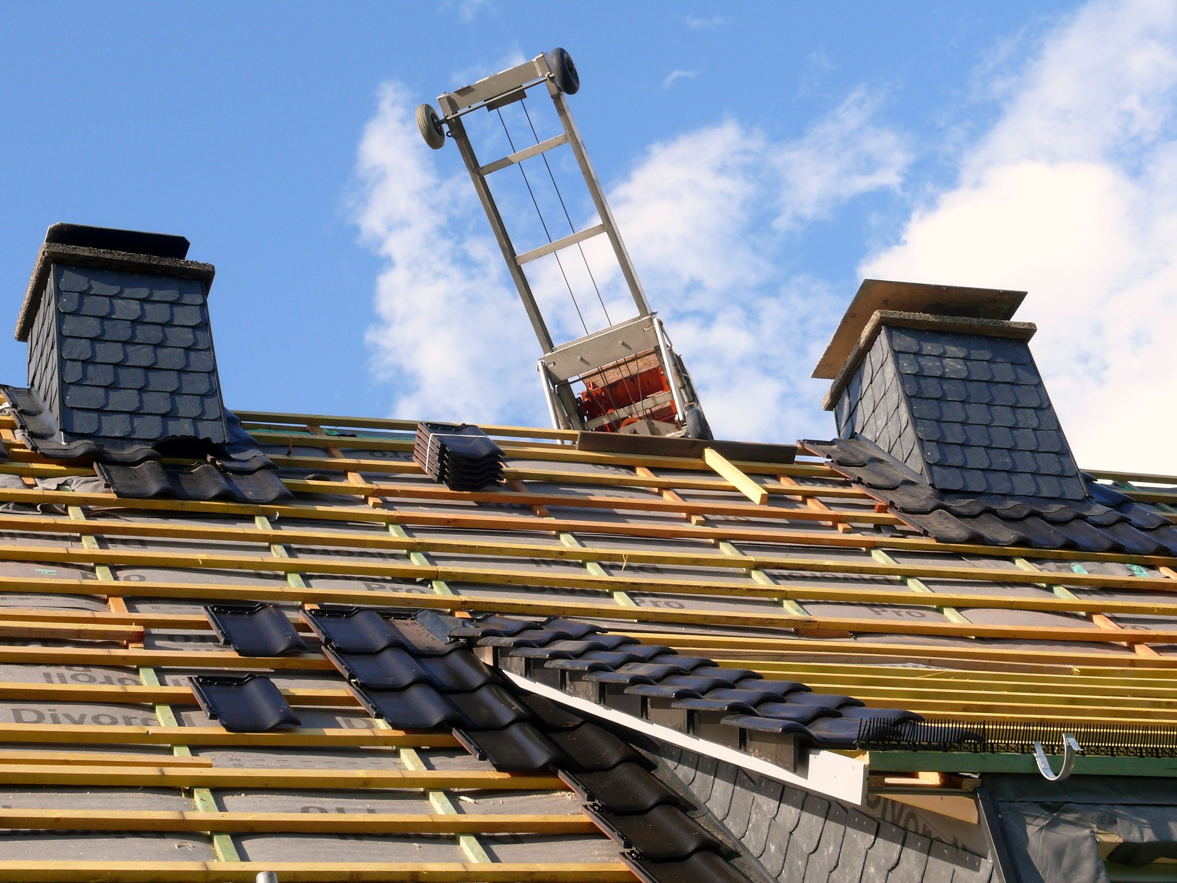 Three Main Advantages of Installing Metal Roofing in Tucson